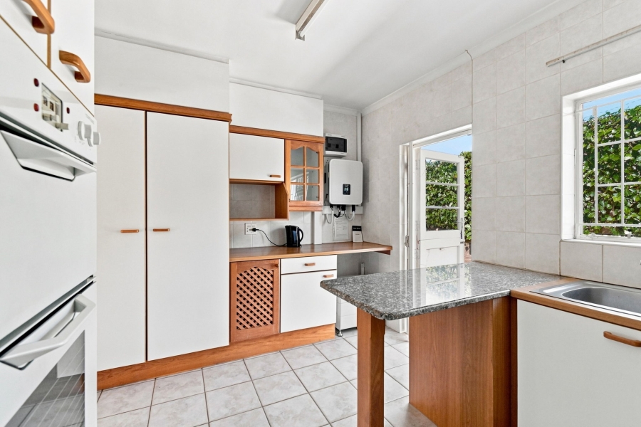 3 Bedroom Property for Sale in Harfield Village Western Cape